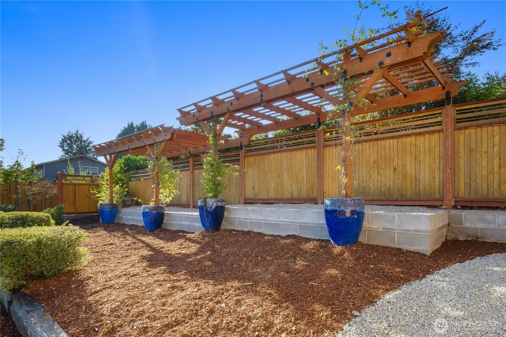 13730 SE 23rd Lane Bellevue WA 98005