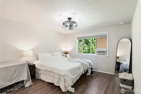 2901 Club Court Mount Vernon WA 98273