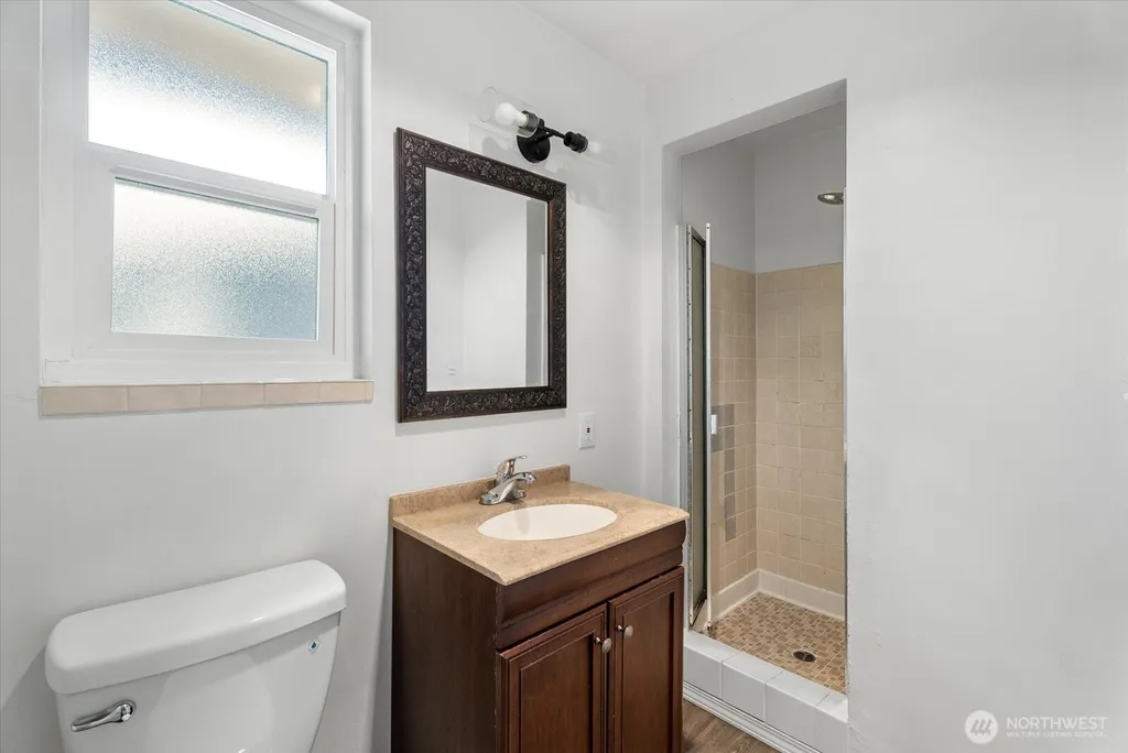 1718 G Street SE Auburn WA 98002