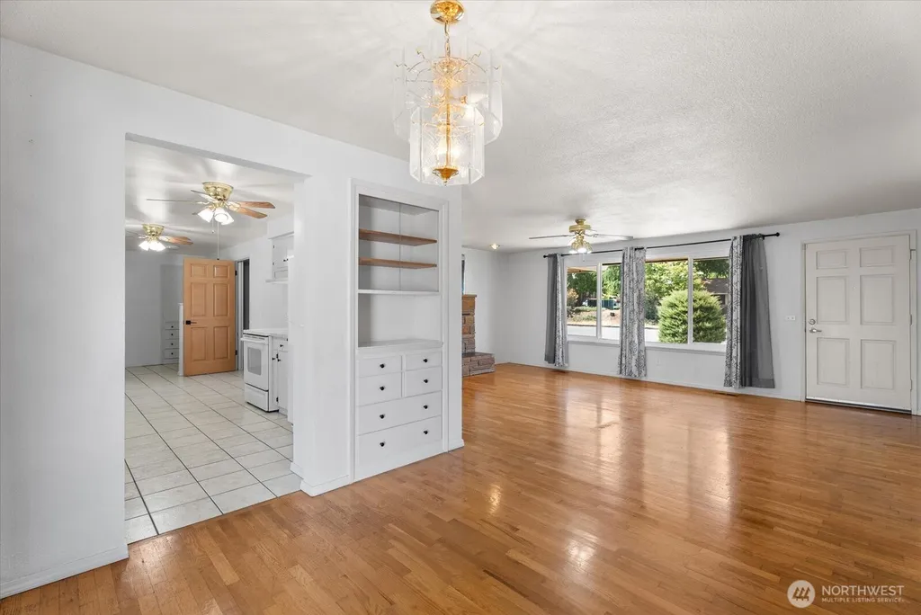 1718 G Street SE Auburn WA 98002