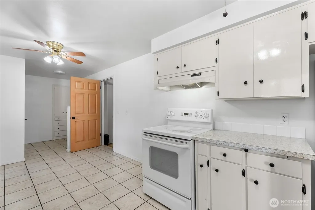 1718 G Street SE Auburn WA 98002