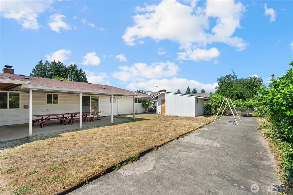 1718 G Street SE Auburn WA 98002