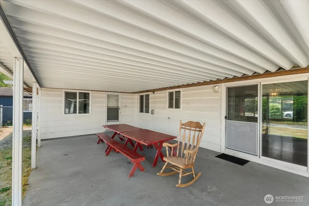 1718 G Street SE Auburn WA 98002