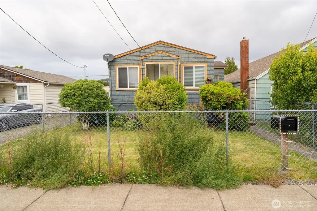1604 W 1st Street Aberdeen WA 98520