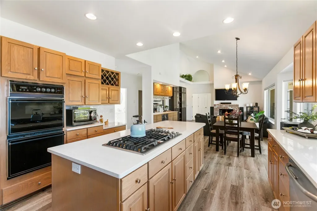 6074 Osprey Circle Bremerton WA 98312