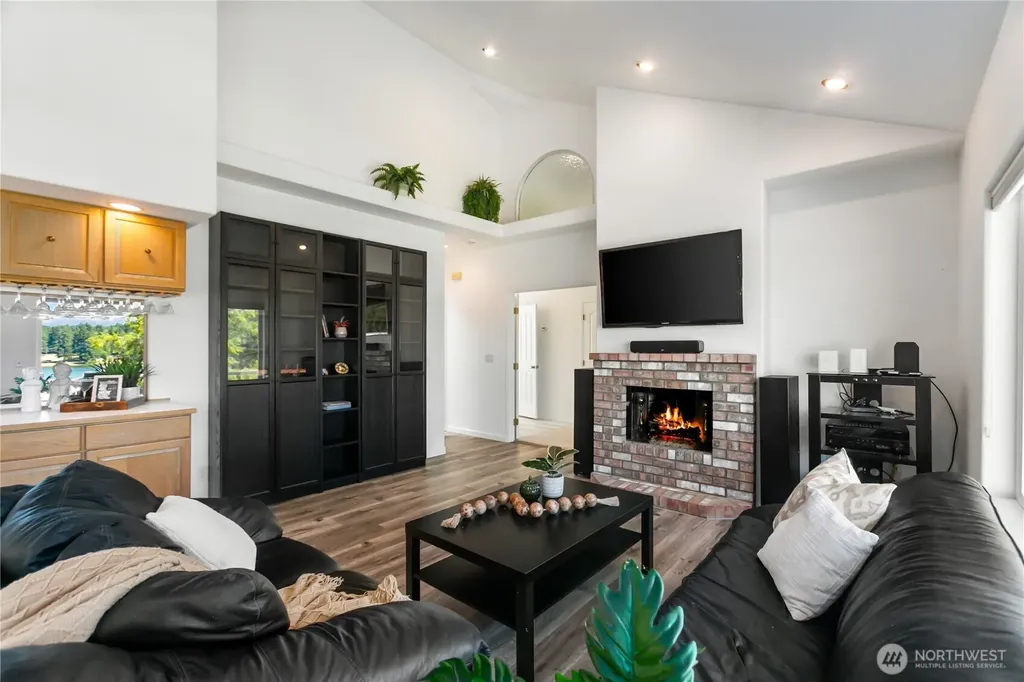 6074 Osprey Circle Bremerton WA 98312