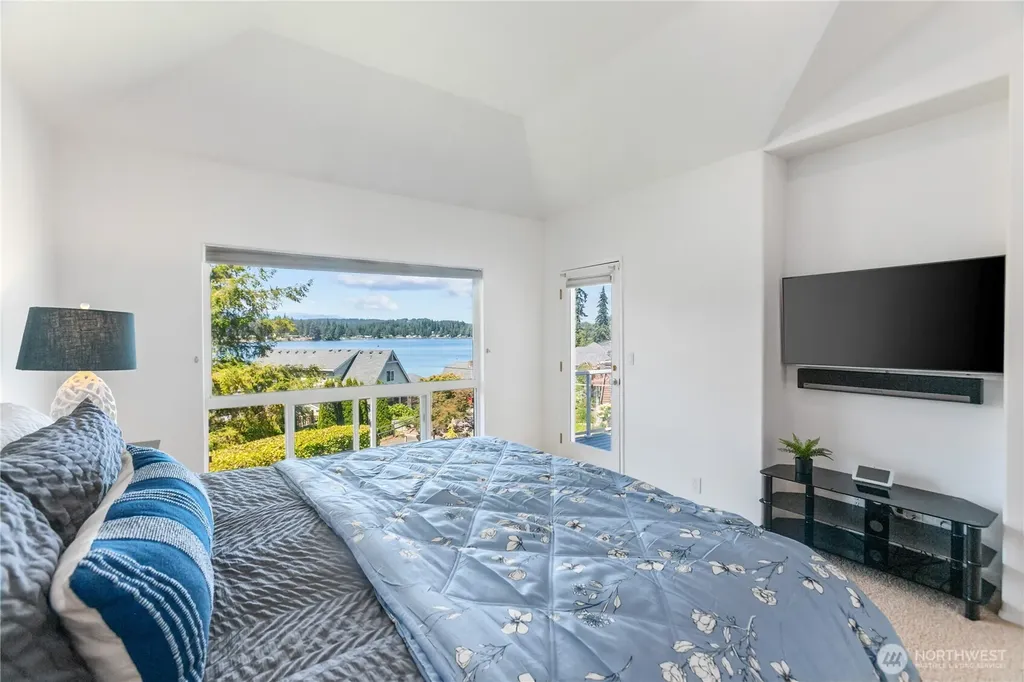 6074 Osprey Circle Bremerton WA 98312