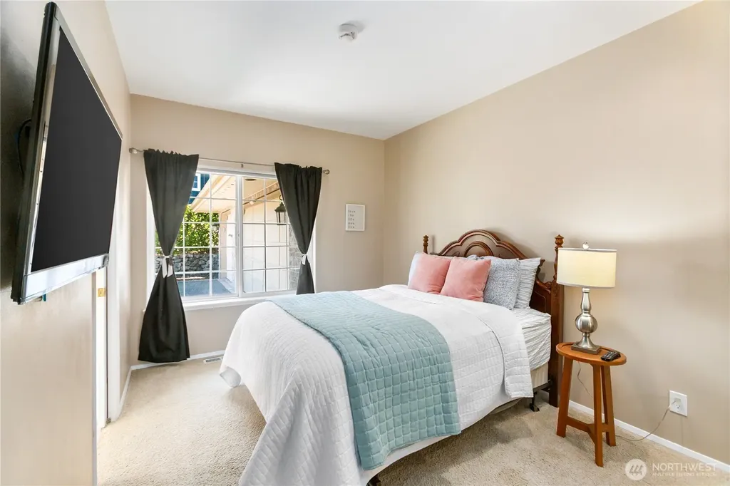 6074 Osprey Circle Bremerton WA 98312