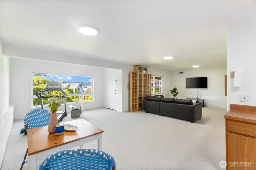 6074 Osprey Circle Bremerton WA 98312