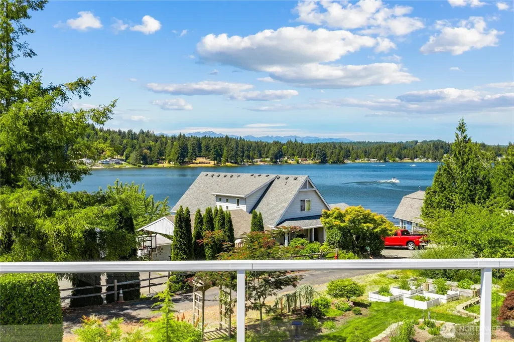 6074 Osprey Circle Bremerton WA 98312