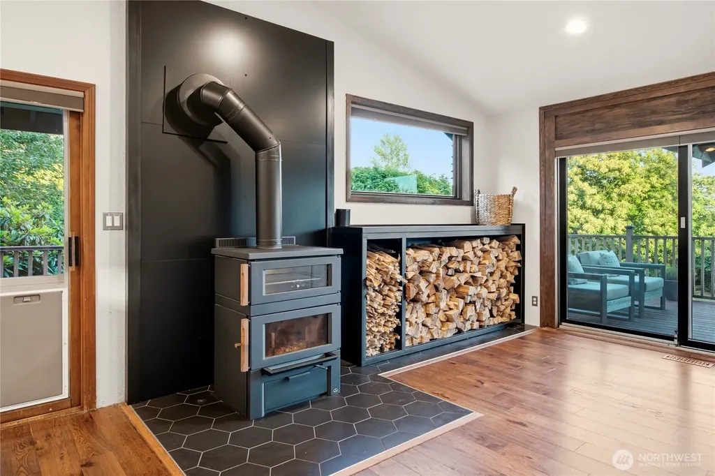 25615 SE 396th Street Enumclaw WA 98022