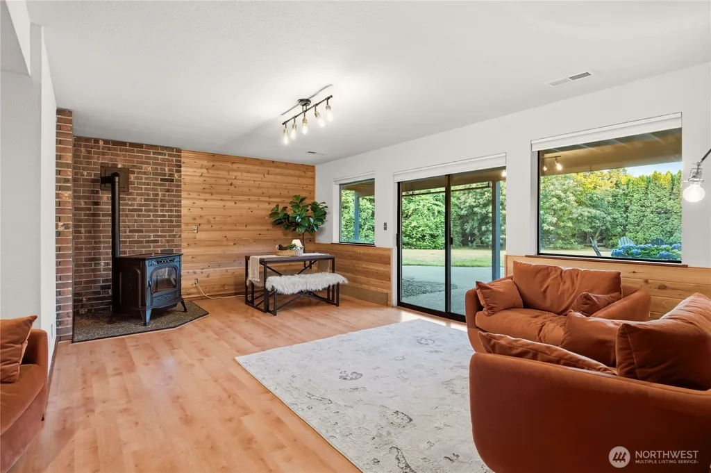 25615 SE 396th Street Enumclaw WA 98022
