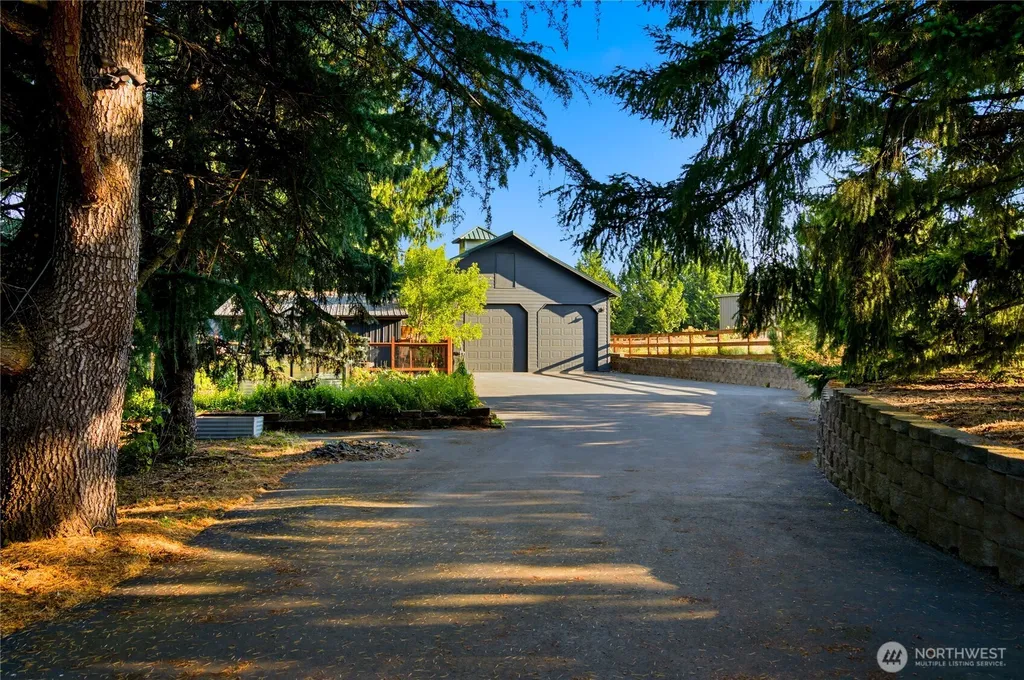 25615 SE 396th Street Enumclaw WA 98022