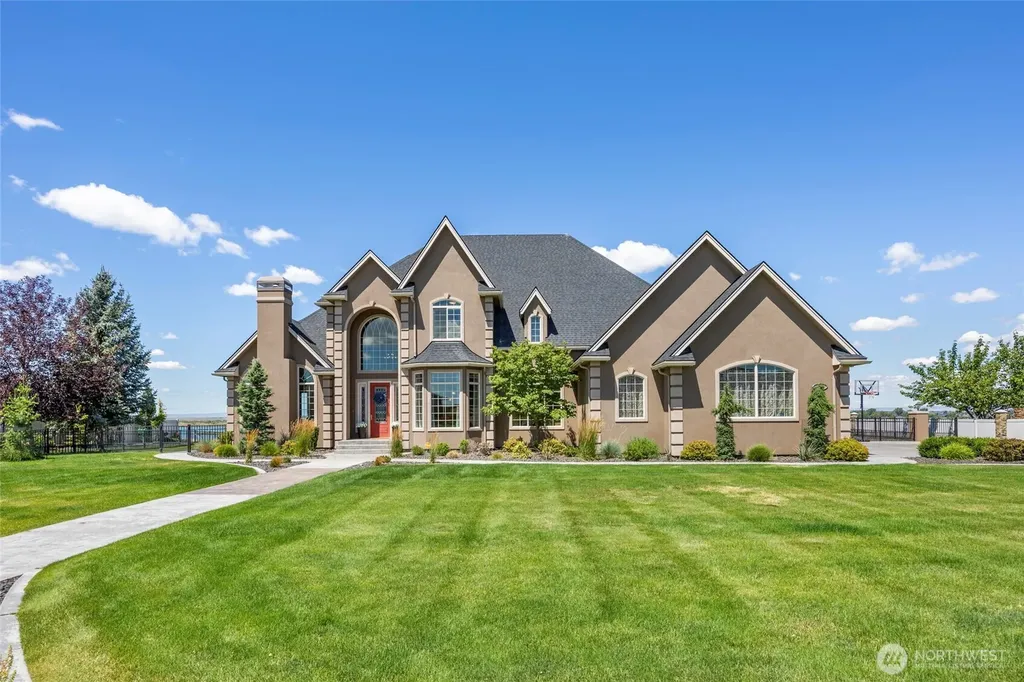 8596 SE Dune Lake Road Moses Lake WA 98837