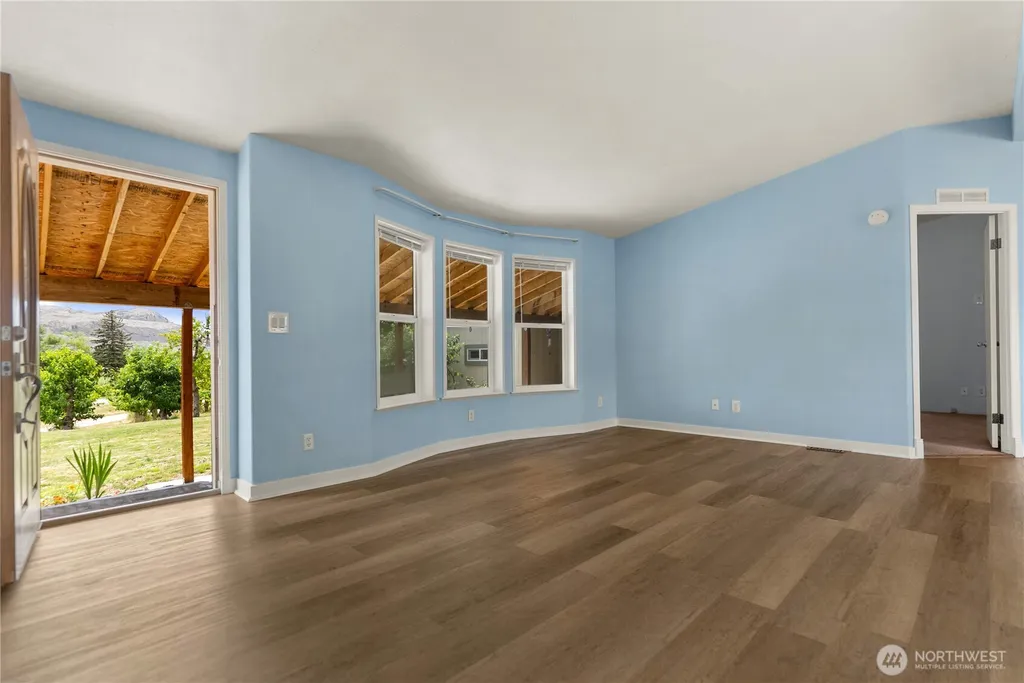 1037 Highway 7 Tonasket WA 98855