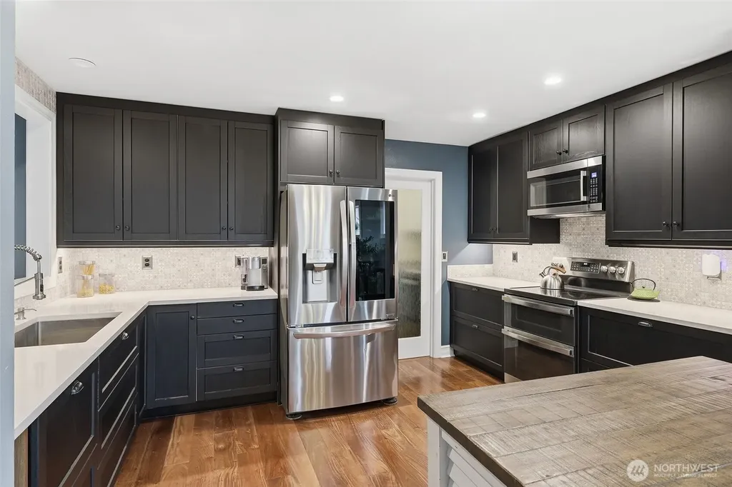 305 Lynnwood Avenue SE Renton WA 98056