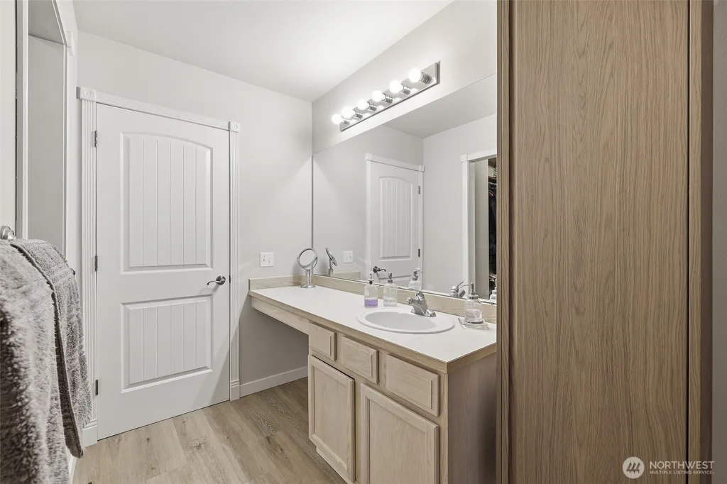 305 Lynnwood Avenue SE Renton WA 98056