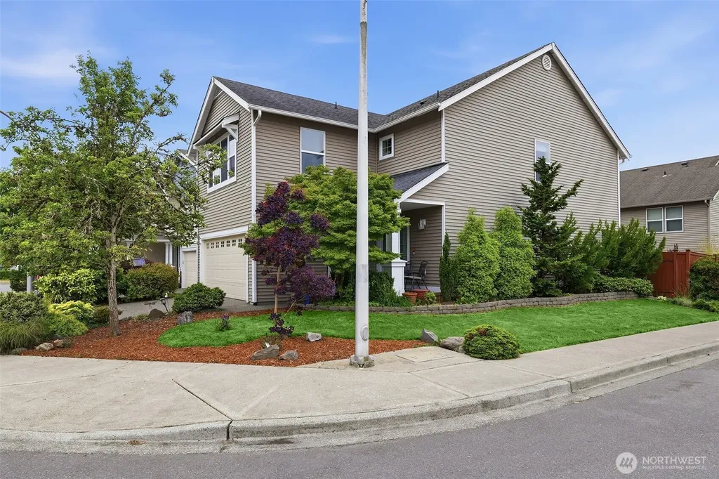 305 Lynnwood Avenue SE Renton WA 98056