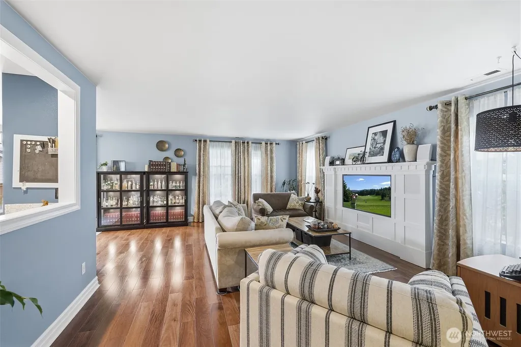 305 Lynnwood Avenue SE Renton WA 98056