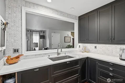 305 Lynnwood Avenue SE Renton WA 98056