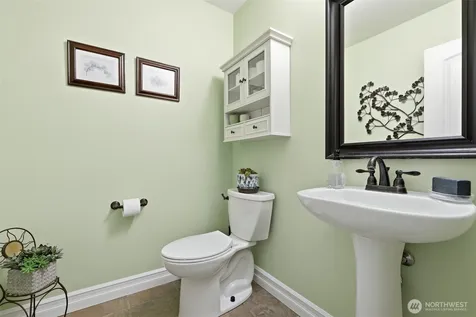 305 Lynnwood Avenue SE Renton WA 98056