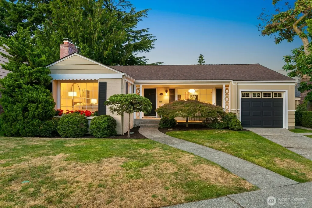 3610 W Viewmont Way W Seattle WA 98199
