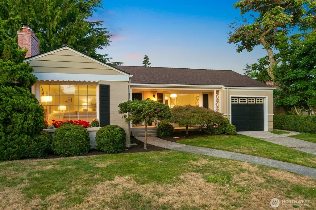 3610 W Viewmont Way W Seattle WA 98199