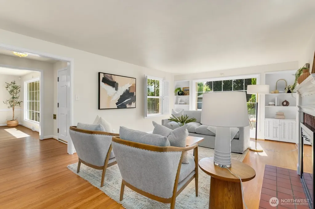 3610 W Viewmont Way W Seattle WA 98199