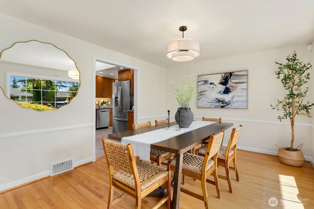 3610 W Viewmont Way W Seattle WA 98199