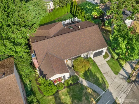 3610 W Viewmont Way W Seattle WA 98199
