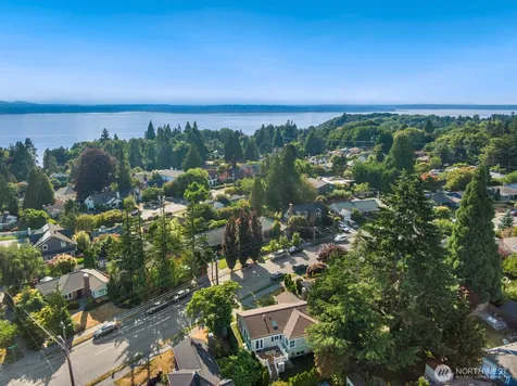 3610 W Viewmont Way W Seattle WA 98199