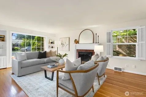 3610 W Viewmont Way W Seattle WA 98199