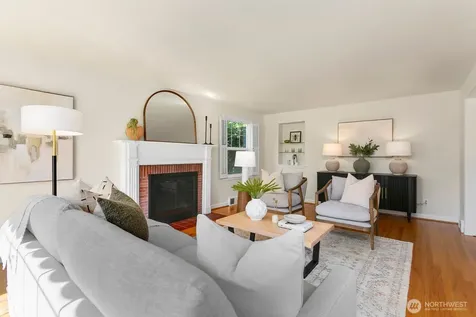 3610 W Viewmont Way W Seattle WA 98199