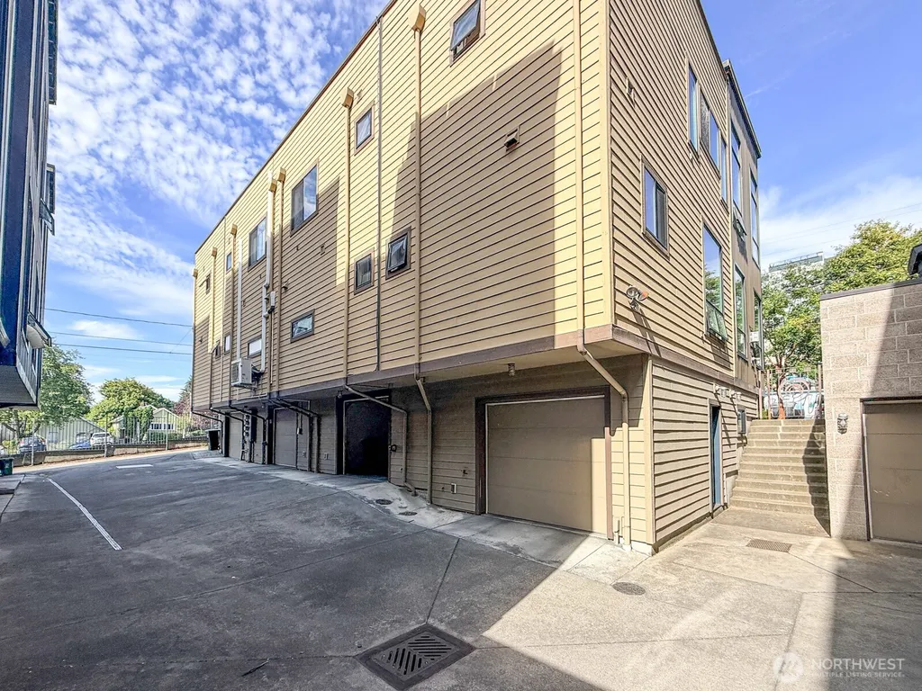 4917 39th Avenue S Seattle WA 98118