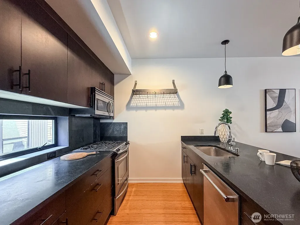 4917 39th Avenue S Seattle WA 98118