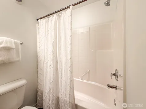 4917 39th Avenue S Seattle WA 98118