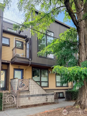 4917 39th Avenue S Seattle WA 98118