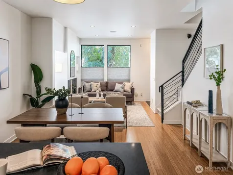 4917 39th Avenue S Seattle WA 98118