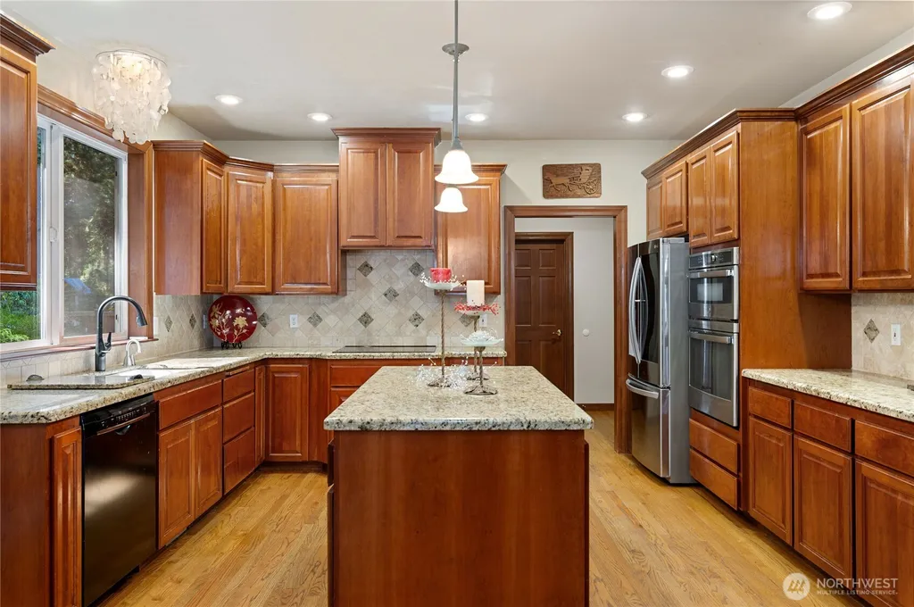 15202 135th Avenue E Puyallup WA 98374