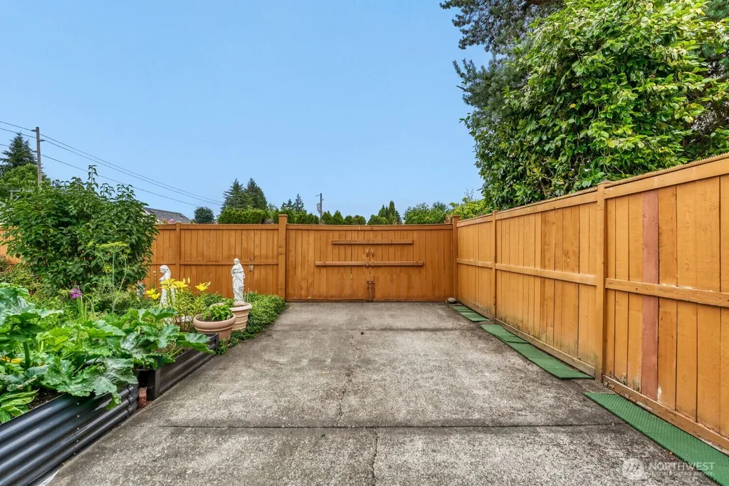 1216 S 80th Street Tacoma WA 98408