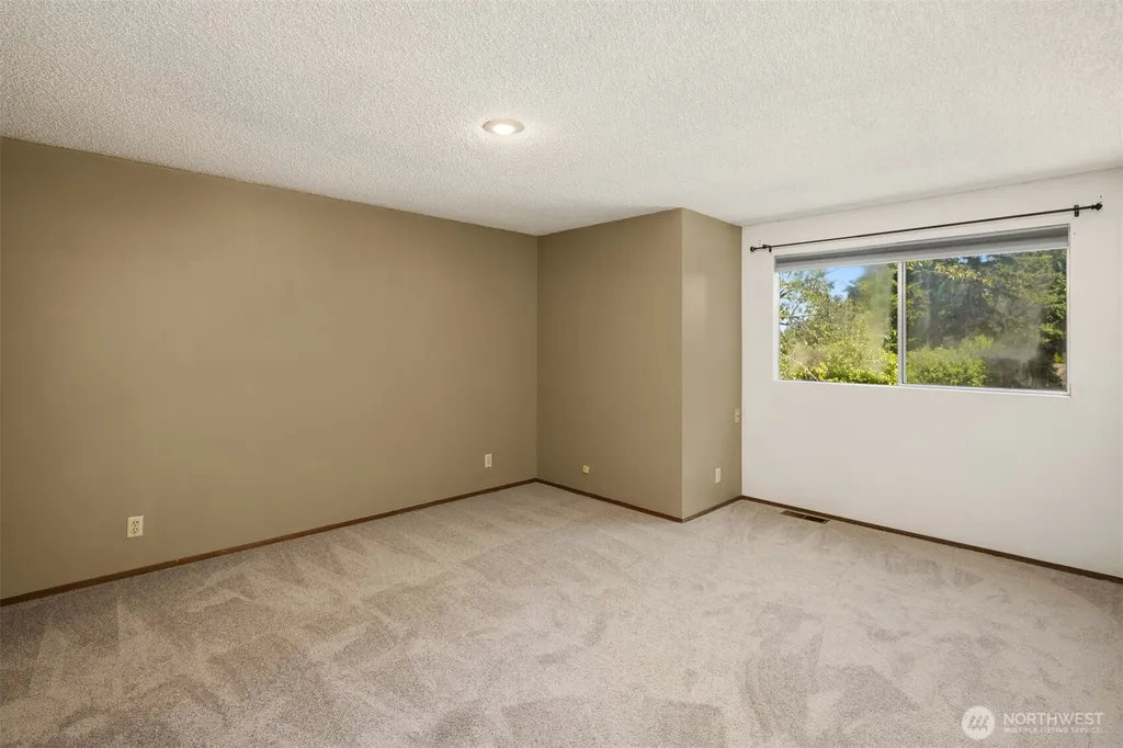 2023 228th Place NE Sammamish WA 98074