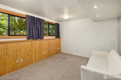 2023 228th Place NE Sammamish WA 98074