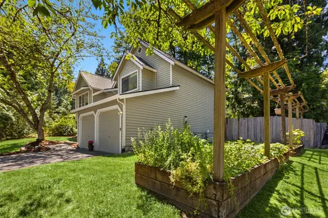 2023 228th Place NE Sammamish WA 98074