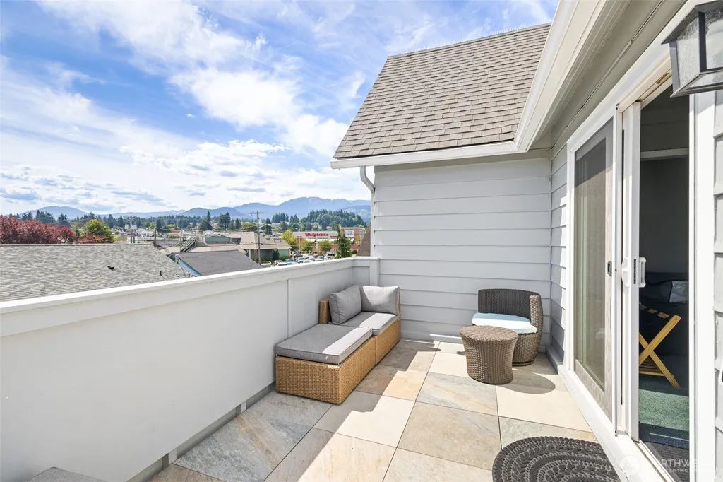916 Georgiana Street Port Angeles WA 98362