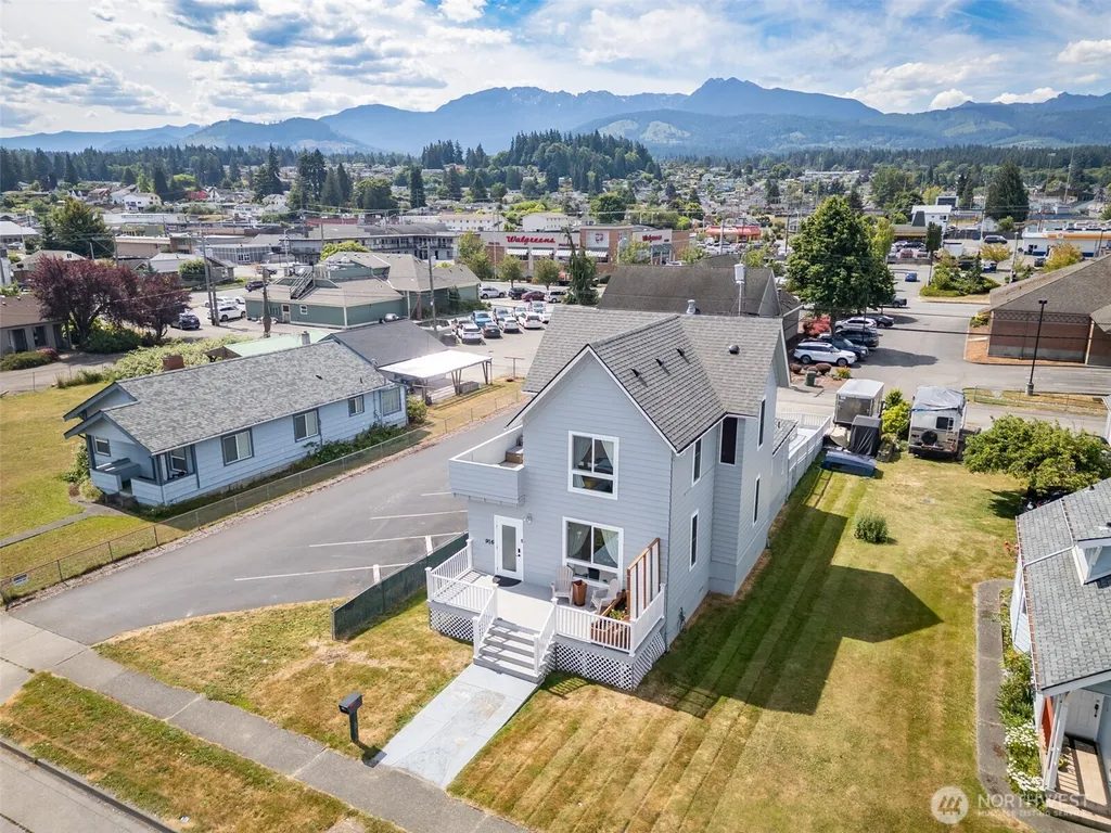 916 Georgiana Street Port Angeles WA 98362
