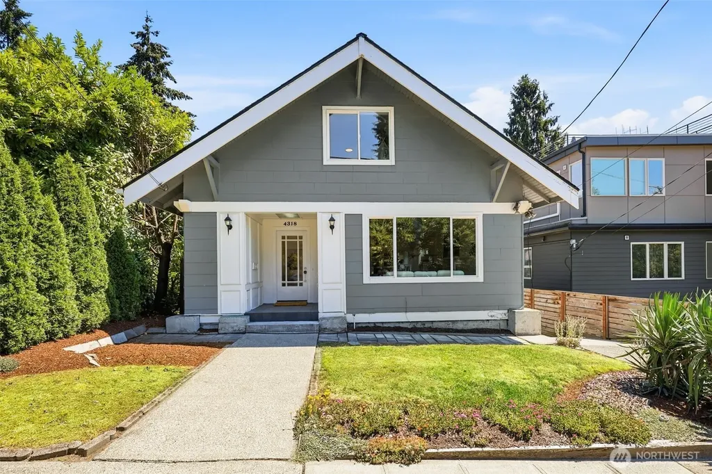 4318 1st Avenue NE Seattle WA 98105