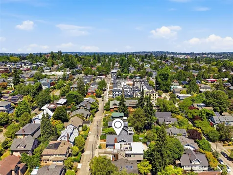 4318 1st Avenue NE Seattle WA 98105