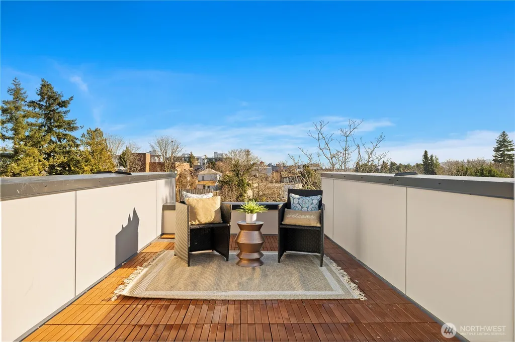 3819 Fremont Avenue N Seattle WA 98103