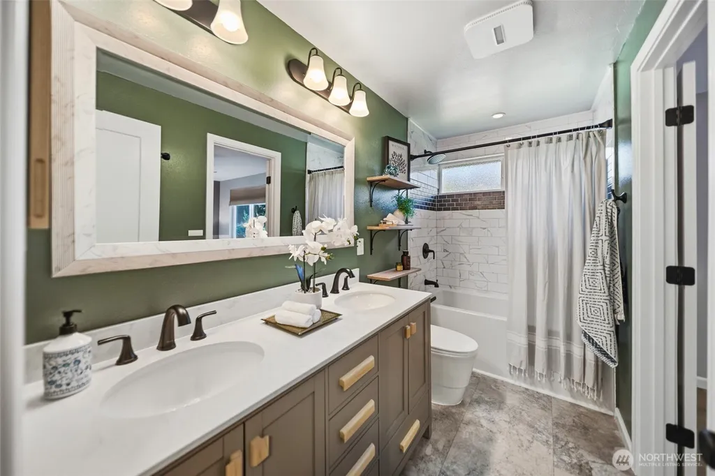 715 NE Redbud Lane Bremerton WA 98311