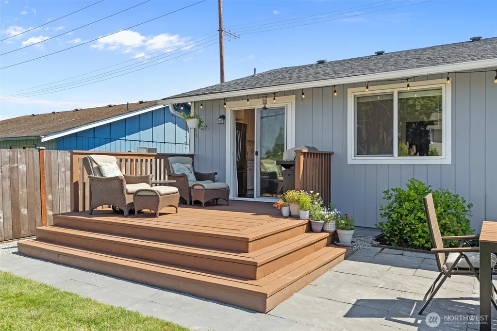 1207 E 64th Street Tacoma WA 98404
